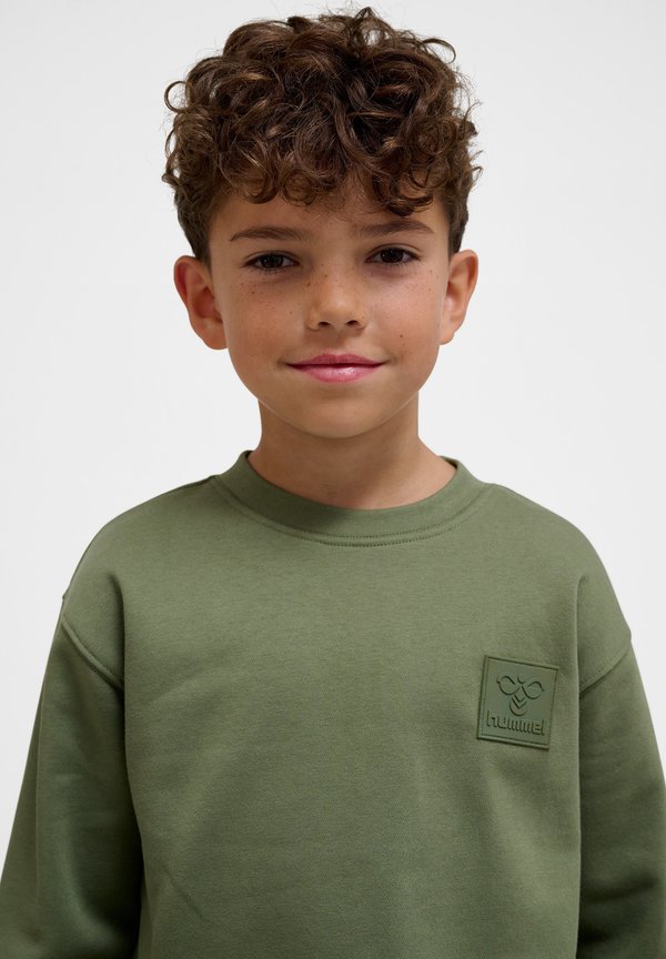 HMLCLEAN  - Sweatshirt - olivine2