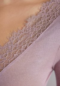 Intimissimi ULTRALIGHT - Camiseta interior - violett dusty