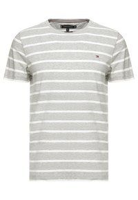 T-shirt rayé gris avec des rayures blanches horizontales, manches courtes, col rond et un petit logo sur la poitrine. Fabriqué en coton doux.