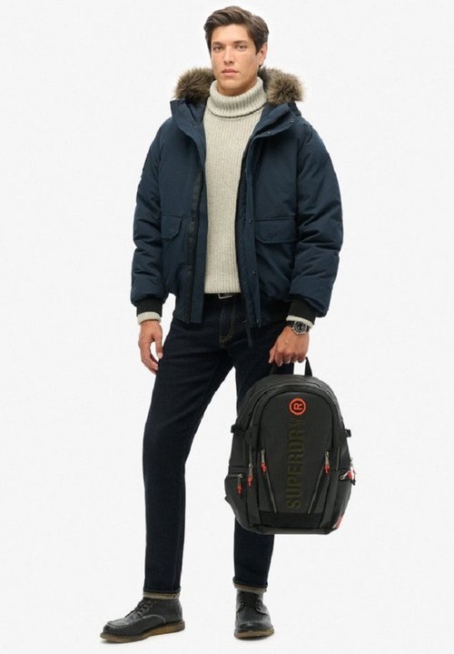 Superdry Rugzak met laptopvak in zwart online kopen | P&C