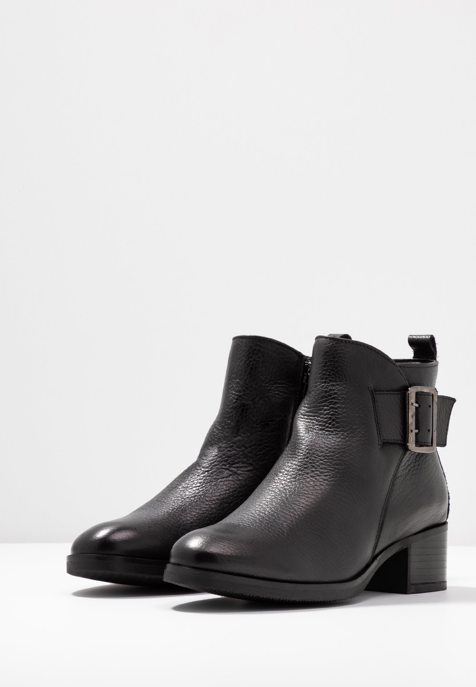 clarks mila charm boots