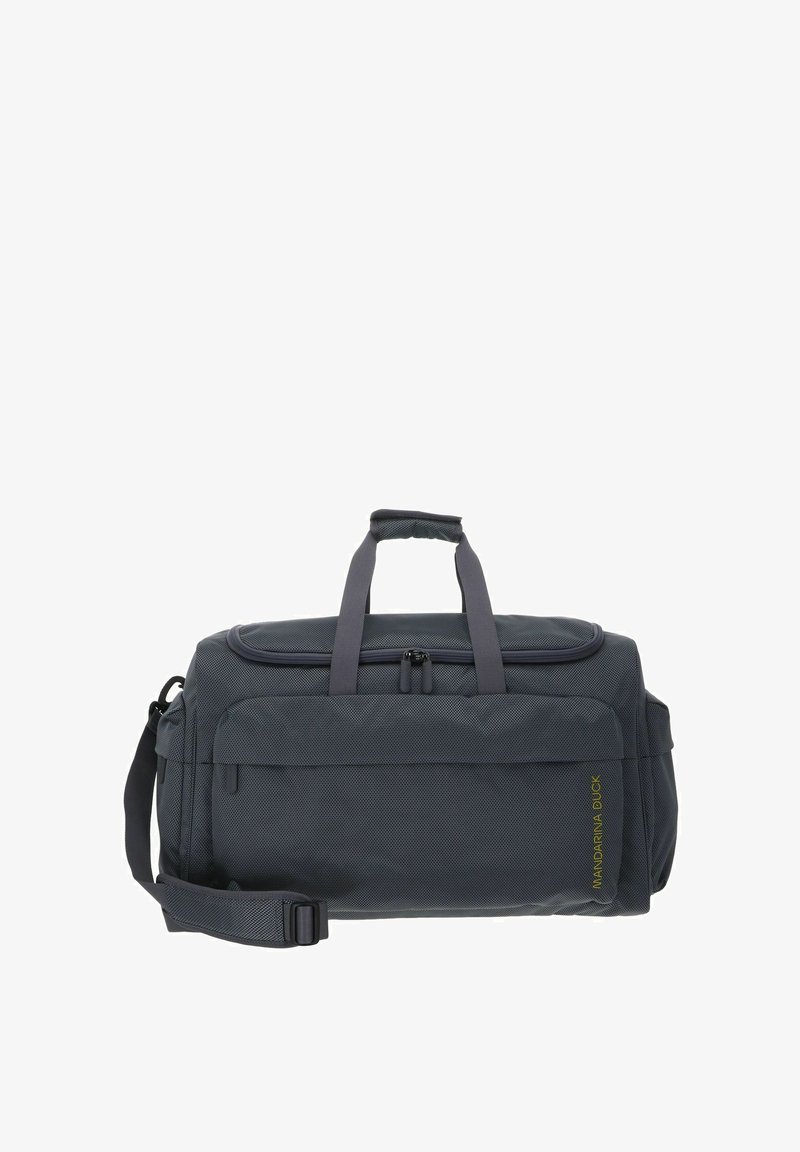 Sac de sport gris foncé en tissu texturé, avec doubles poignées, bandoulière réglable, fermeture éclair sur le dessus et poche avant avec logo.