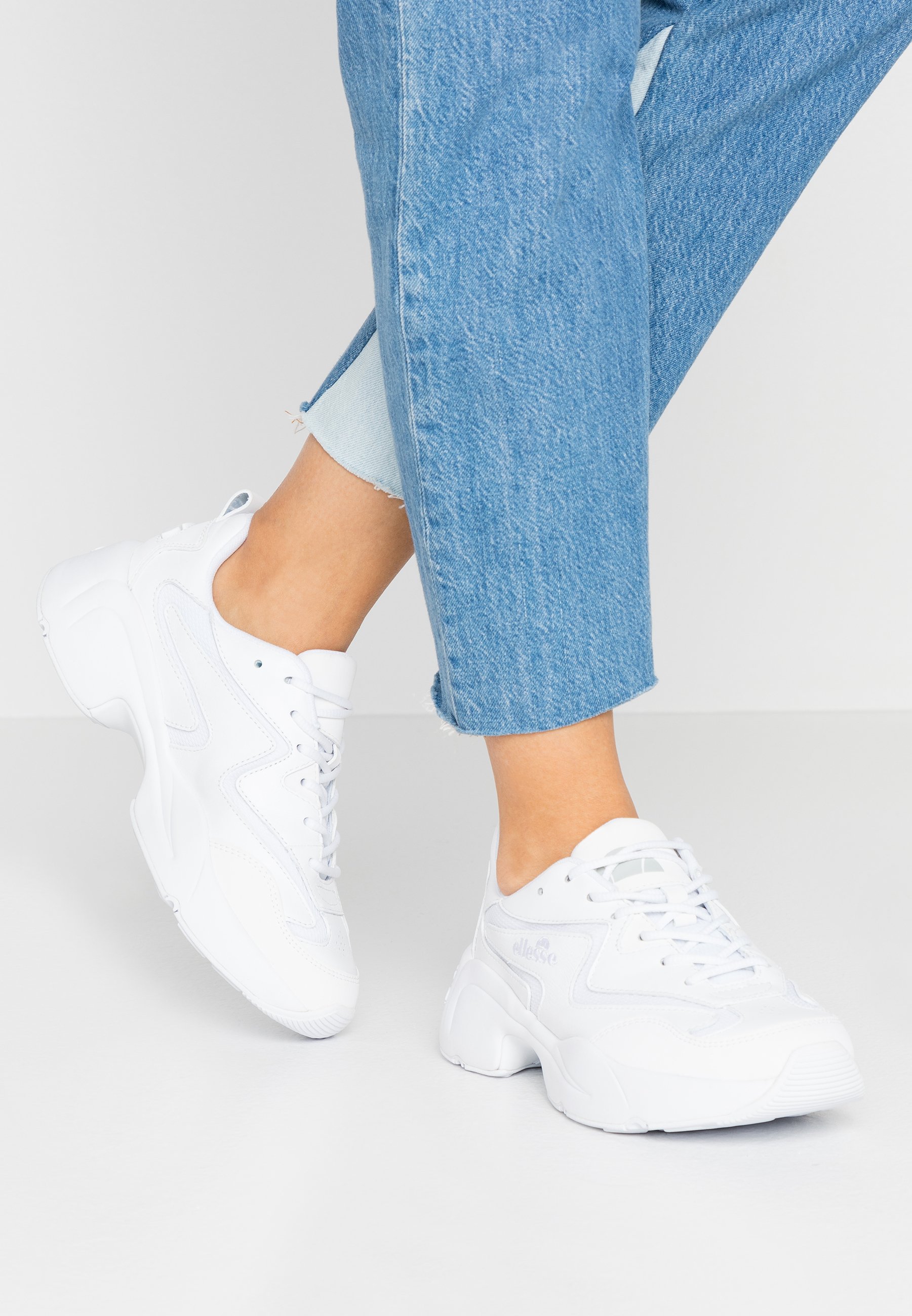 ellesse indus trainers