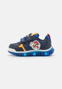 Geox NINTENDO LIGHTYLOO BOY LIGHT UP Sneakers Hoog Navy royal geox-nintendo-lightyloo-boy-light-up-sneakers-hoog-navy-royal