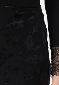 Even&Odd Pencil φούστα - black