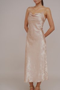 WAL G TALL CARA COWL NECK FLORAL MIDI DRESS - Koktajl obleka/za zabavo - champagne