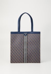 Sac fourre-tout en tissu brun texturé avec des accents bleu marine, présentant une bande centrale et un logo en haut, avec des poignées doubles.