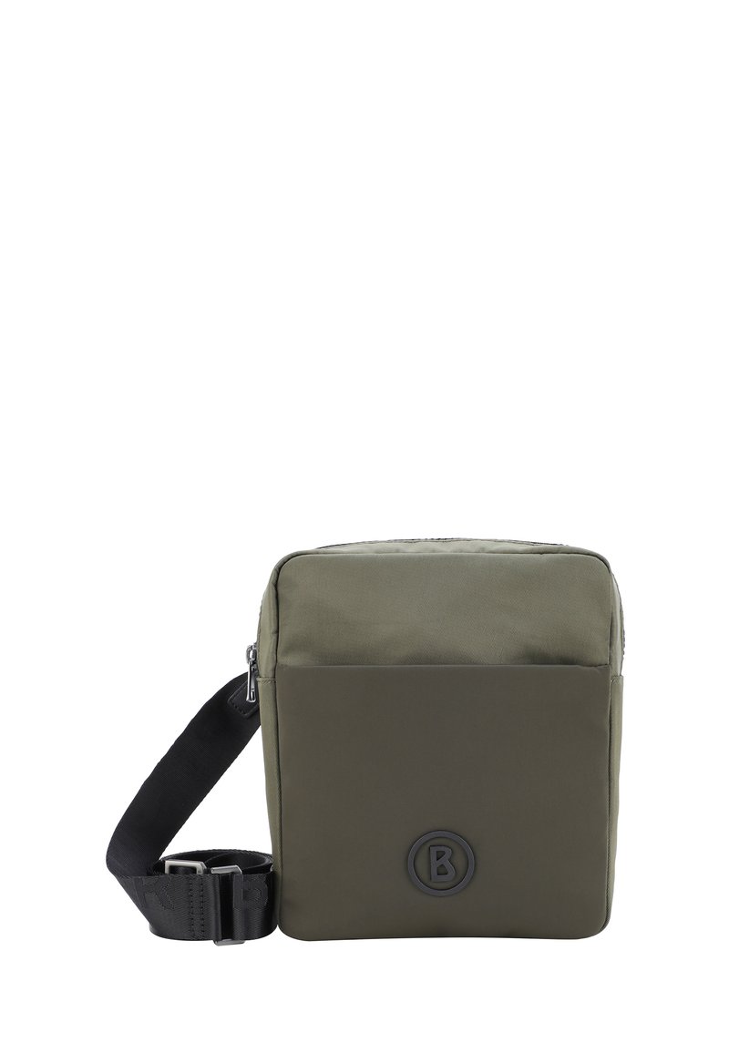 Borsa a tracolla realizzata in resistente tessuto verde oliva, con zip superiore, tasca frontale, tracolla regolabile e accento del logo.
