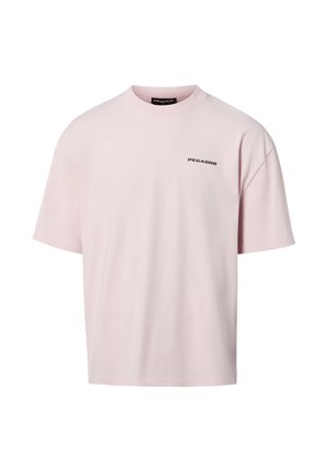 Light pink short-sleeve T-shirt with crew neck and small black "PEGADOR" logo on the left chest.