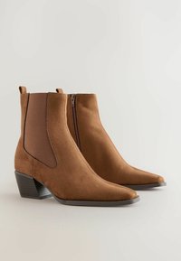 Unselected, new light brown