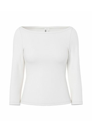 Witte top met lange mouwen, brede neklijn, aansluitend model en gladde textuur. Heeft minimale stiksels en geen zichtbare hardware.