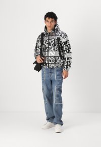 Karl Lagerfeld Jeans LIGHT PADDED JACKET - Giacca da mezza stagione - digital fold