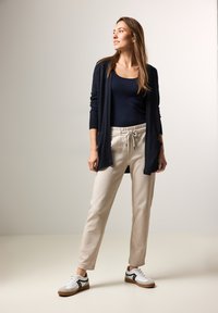 Cecil OFFENER  niebieski