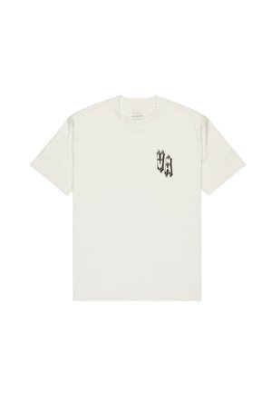 Camiseta de algodón blanca con cuello redondo y mangas cortas. Presenta un logotipo gráfico negro en el lado izquierdo del pecho. Textura suave, ajuste casual.