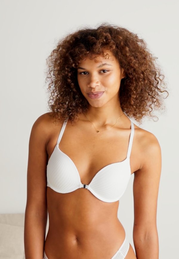 HARMONY SPOTLIGHT - Push-up bra2