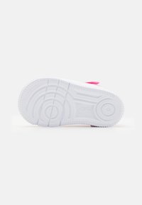 Nike Sportswear FORCE 1 LOW EASYON - Sportcipő - playful pink/white