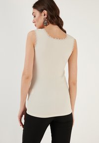 LELA Top - stone