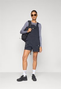 Columbia PFG OPEN WATER™ OVERALL - Kratke hlače za nošenje na otvorenom - black