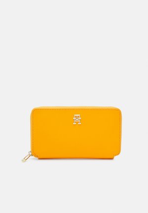 Tommy Hilfiger ICONIC  - Punge - rich ochre