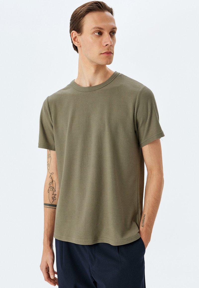 Koton CREW NECK  - T-shirt - bas - khaki