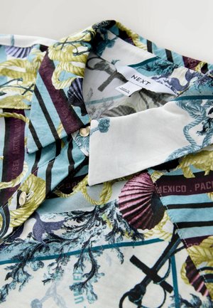 Koszula z krótkim rękawem na guziki z kolorowym wzorem kwiatowym i paskowym w odcieniach niebieskiego, zielonego, fioletowego i czarnego, z klasycznym kołnierzykiem.