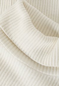 TATUUM Jumper - off white