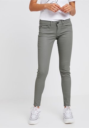 Pantalon classique - coated denim