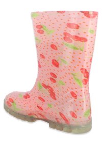 Botte de pluie rose en matériau transparent ornée de motifs de cerises rouges et de feuilles vertes, avec une semelle texturée pour une meilleure adhérence.