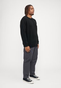 Jack & Jones JOROLLIE CREW NECK - Striktrøje - black