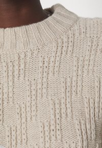 Holzweiler Sweter