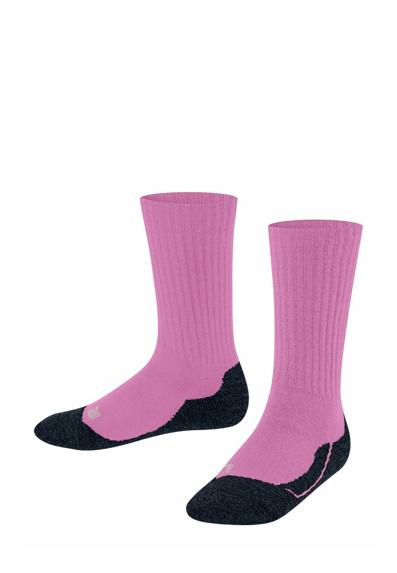 Dwie skarpetki do kostki są wyeksponowane. Charakteryzują się jasnoróżowym, prążkowanym górnym brzegiem oraz ciemnoszarymi wzmocnionymi palcami i piętami.
