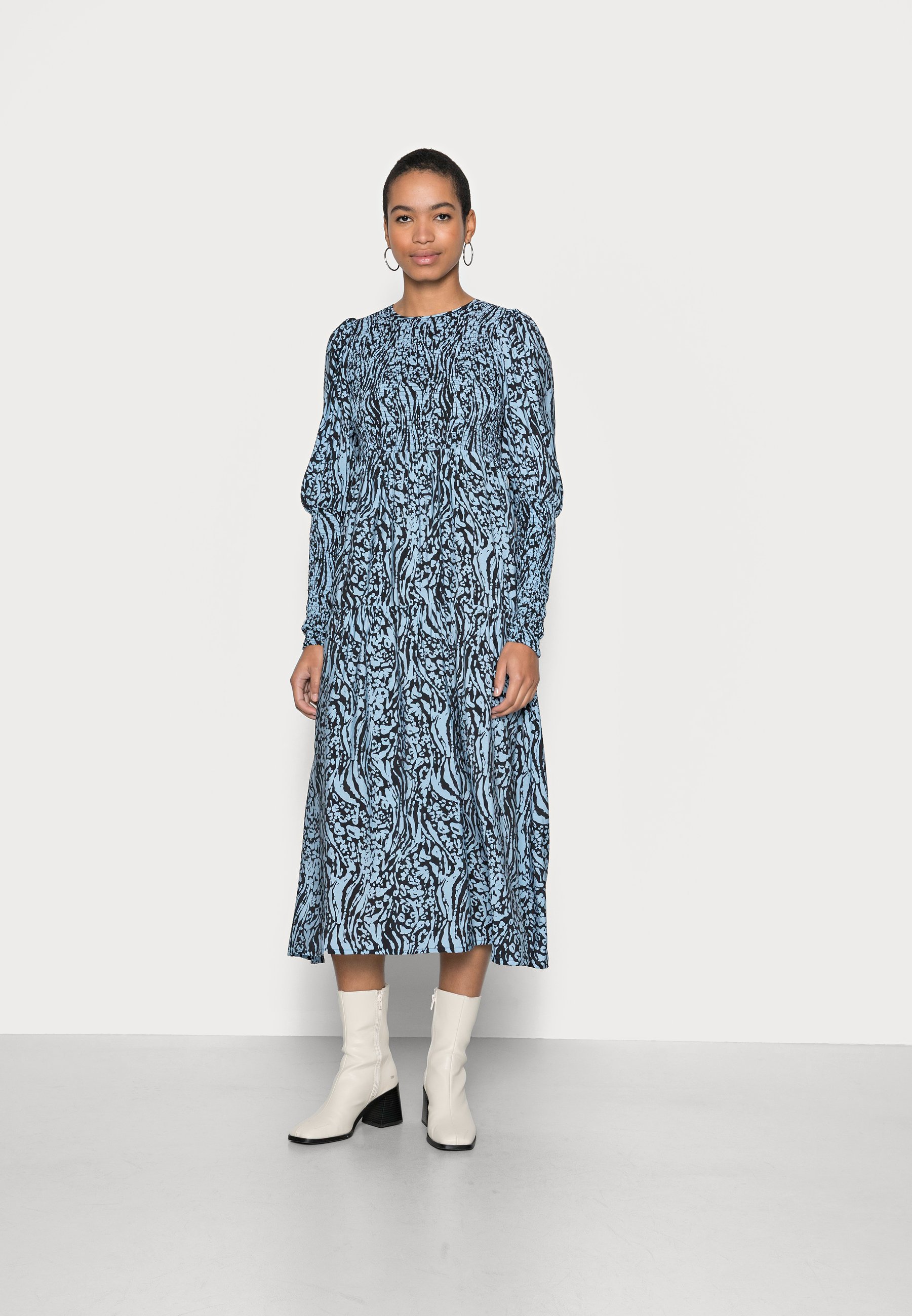 gestuz leopard dress