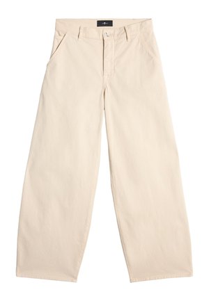 Beige bredde benbukser lavet af bomuld. Funktioner inkluderer en frontlukning, bæltestropper og to sidelommer med en glat tekstur.