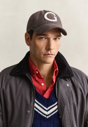 GANT, G BADGE MOLESKIN UNISEX - Casquette - brown