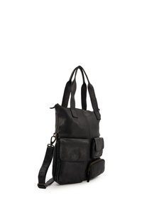 Schwarze Leder-Totetasche mit doppelt genähten Griffen, verstellbarem Schulterriemen und mehreren Taschen auf der Vorderseite, ausgestattet mit Reißverschluss- und Knopfschlössern.