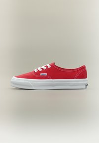 Nepasirinkta, racing red