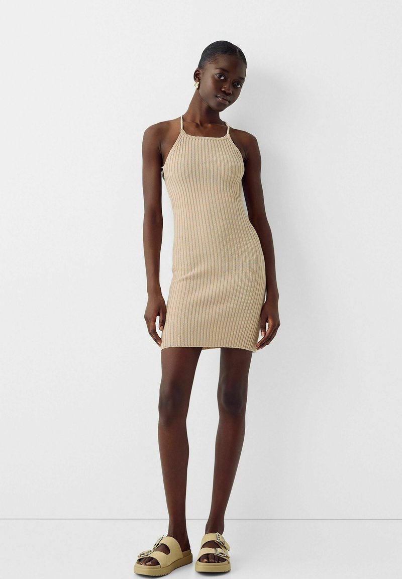 Bershka Gebreide jurk zandkleur