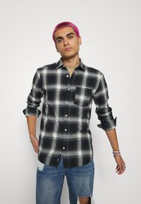 Only & Sons ONSLUCA LIFE CHECK - Camisa - dark navy