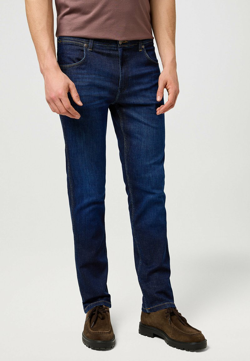 Wrangler GREENSBORO - Straight leg jeans - rustic navy