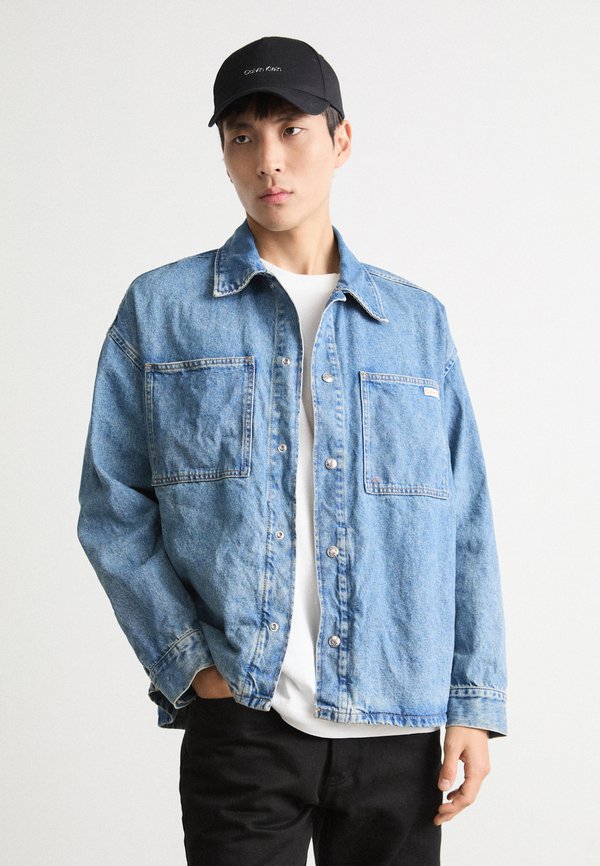 RELAXED SHIRT JACKET - Denim jacket - denim medium