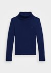 RIBBED COTTON MODAL TURTLENECK - Πουλόβερ - newport navy