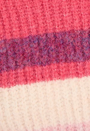 Breigaren met gestructureerde, fuzzy strengen; met afwisselende strepen in roze, paars en romig wit met variërende diktes.