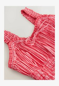 Geselecteerd, pink white stripe