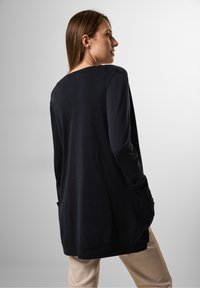 Cecil OFFENER  niebieski