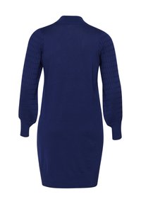 Abito a maglia blu navy con colletto a coste e maniche strutturate, caratterizzato da una silhouette aderente e orlo al ginocchio.