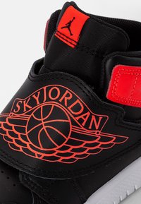 Jordan SKY JORDAN 1 - Sapatilhas - black, red