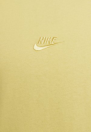 Nike Sportswear PREM ESSNTL SUST - Långärmad tröja - saturn gold