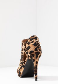 Wallis High heeled ankle boots - brown