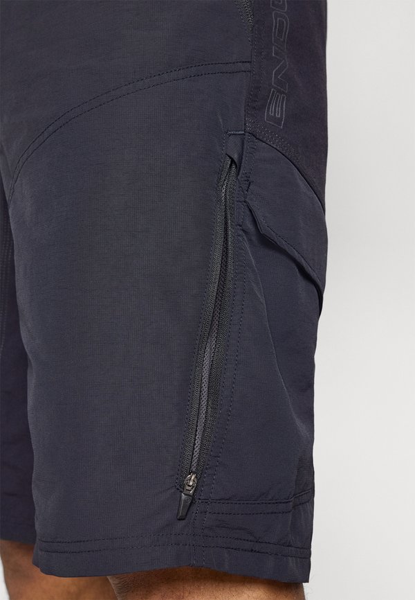 SHORT 2-IN-1 - Sports shorts - schwarz2