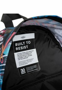 Eastpak DAY PAK'R - Mochila - bold city color